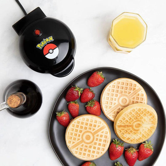 Uncanny Brands Pokémon Pokéball Mini Waffle Maker