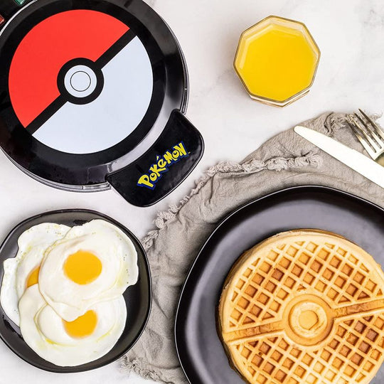Uncanny Brands Pokémon Pokéball Waffle Maker